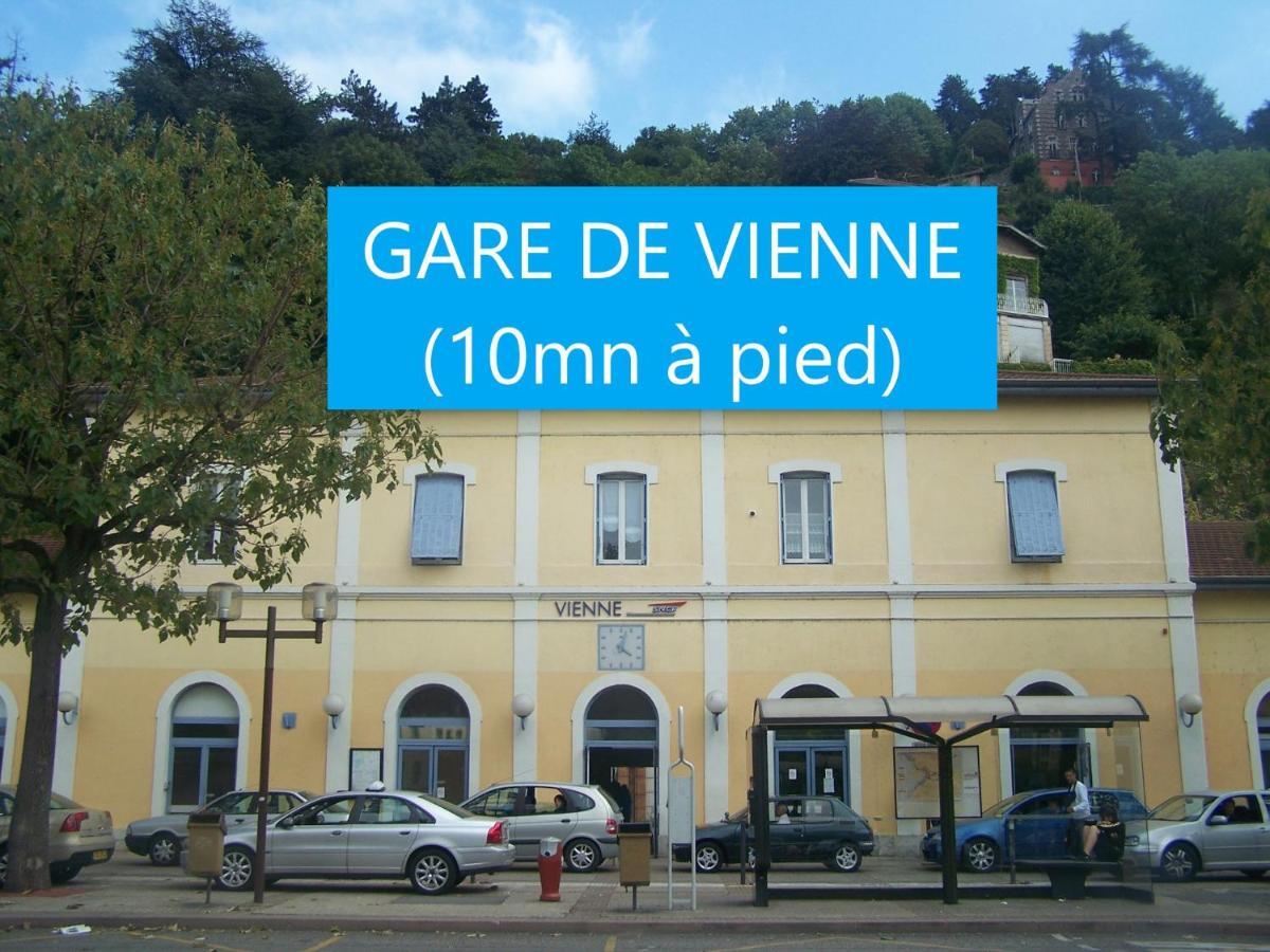 Appartement Netflix Centre De Vienne Pres De Lyon Exterior photo